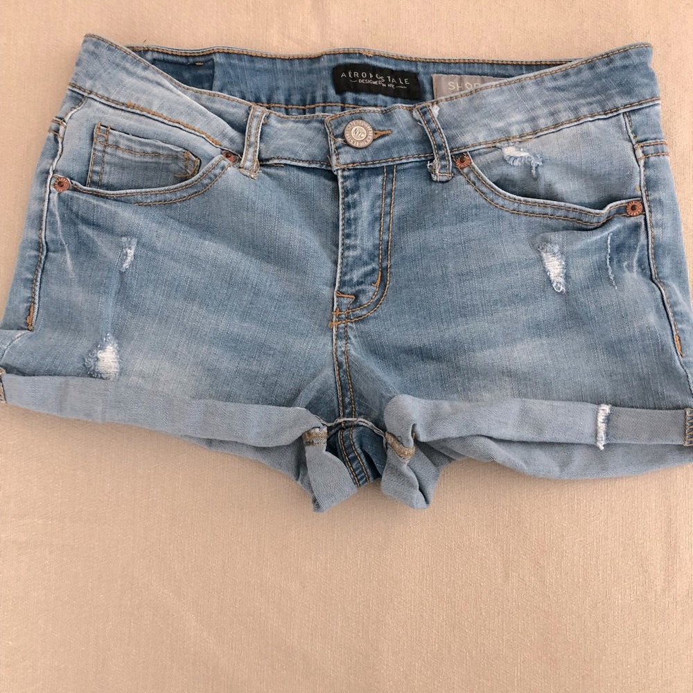 Aeropostale.Medium-Wash Colored Shorty Denim